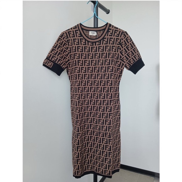 Fendi Black and Brown Logo Midi Dress size 38 perfect condition never worn - Picture 2 of 7